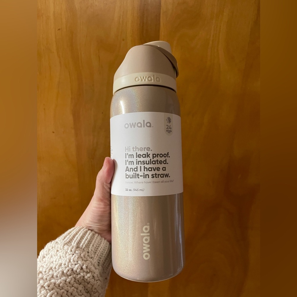 Owala Holiday Magic 32oz special edition
